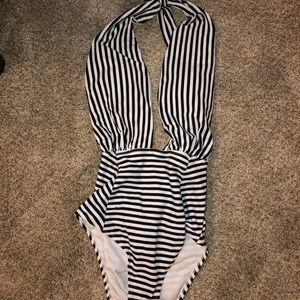 CUPSHE Black and White One Piece Swimsuit